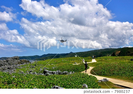 美國軍用直升機突然出現在沖繩海角Hedo 美國軍用直升機突然出現在沖繩海角Hedo 7980237