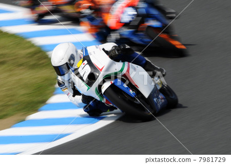 Motorbike road race 7981729