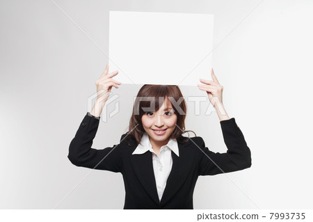 Portrait of a young woman 7993735