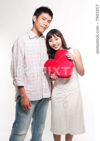 Portrait of a young couple 7993857