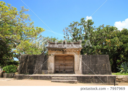 August Shuri Castle of Okinawa · Sonnya Takeshi Utaki Shiomon 7997969