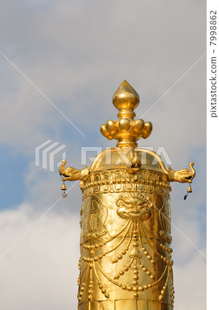 architectural details of songzanlin tibetan monastery, shangri-l 7998862