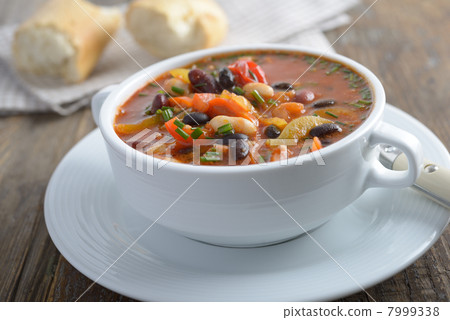 Three bean soup 7999338