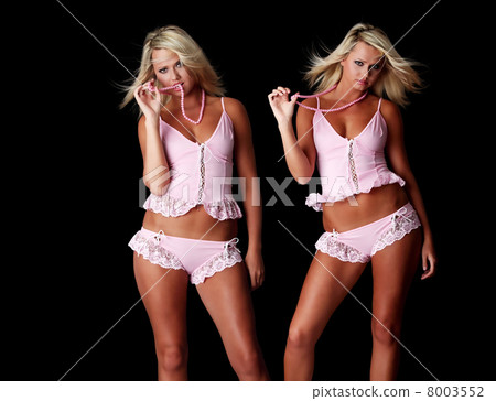 Young sexy blonde woman Young sexy blonde woman 8003552