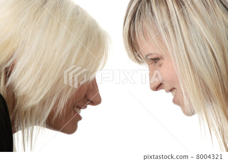 Two woman competition 8004321