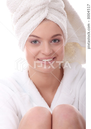 Beautiful young woman Beautiful young woman 8004517