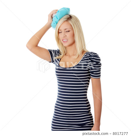 Woman with ice bag 8017277