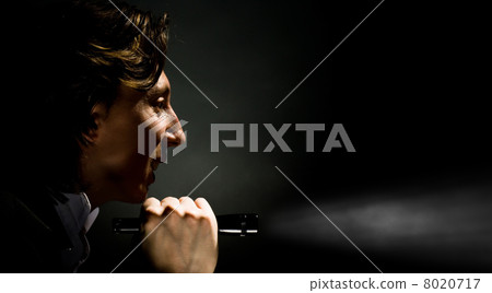 man with the flash-light 8020717
