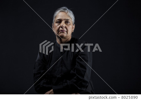 Portrait of an old woman 8025890