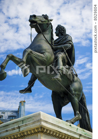 Louis XIV horse statue of Victoire Plaza Louis XIV horse statue of Victoire Plaza 8029804