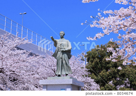 東京，Katsu海船古銅色雕象 8034674