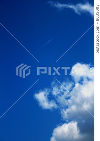 天空(藍天和飛機雲) 天空(藍天和飛機雲) 8035005
