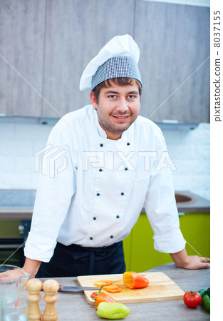Chef in the kitchen Chef in the kitchen 8037155