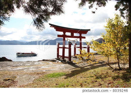 Ginza Stone Shrine - Torii and Pleasure Boat 01 Ginza Stone Shrine - Torii and Pleasure Boat 01 8039246