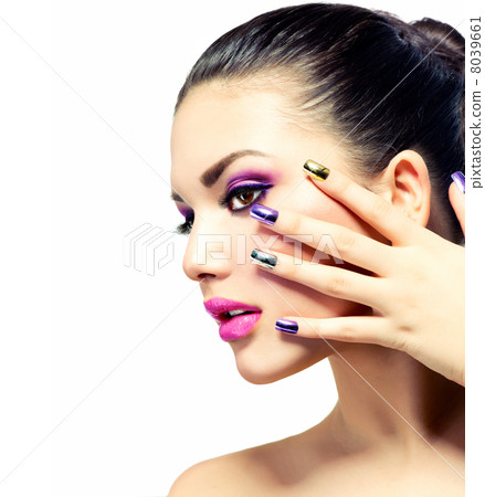 Beauty Makeup. Purple Make-up and Colorful Bright Nails 8039661