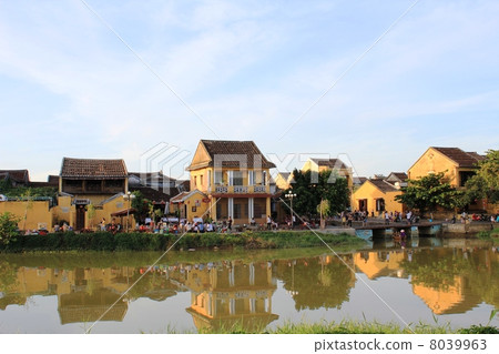 Townscape of Hoi An at sunset Townscape of Hoi An at sunset 8039963