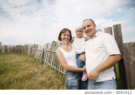mother and father with child 8041412