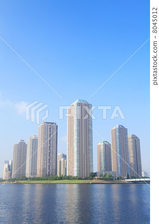 High-rise apartment in the city center High-rise apartment in the city center 8045012