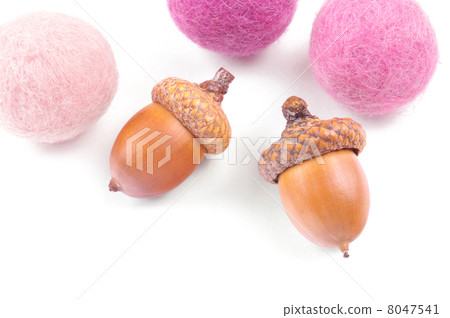 Cute acorn felt ball Cute acorn felt ball 8047541