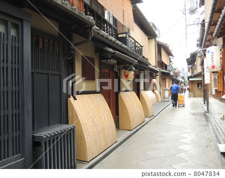 Kyoto Pontocho Dog Yabe 8047834