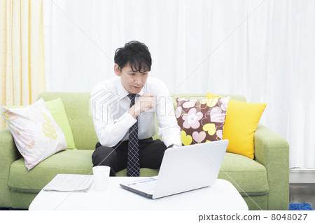A businessman who works at home A businessman who works at home 8048027