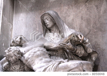 Pieta Pieta 8050048
