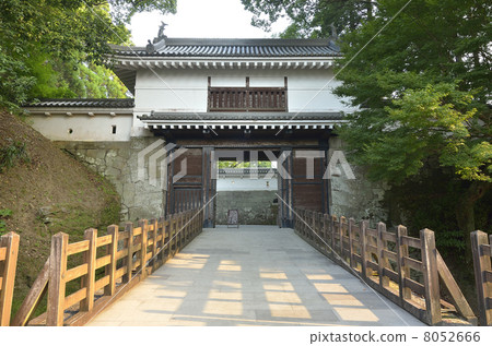 Feng Castle Otomon Feng Castle Otomon 8052666