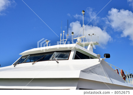 Remote island ship 8052675