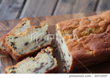 Homemade banana chocolate chip pound cake 8053897