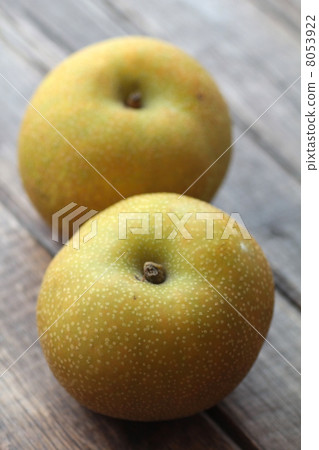 Sweet and delicious Kosui pears from Chiba Prefecture - fresh fruit 8053922