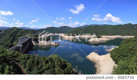 儲水率下降（27％）第三次進水限制進入Hayamiura水壩（東浦湖） 8065738