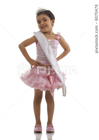 Portrait of a little beauty queen Portrait of a little beauty queen 8070478