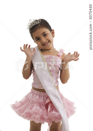 Portrait of a little beauty queen Portrait of a little beauty queen 8070480