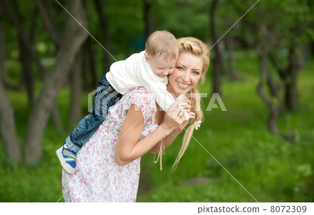 Mother and son 8072309