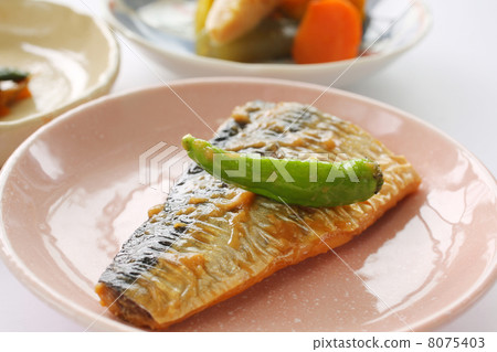 Japanese tableware image side dishes (boiled mackerel with mackerel) 8075403