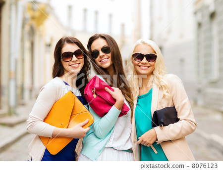 beautiful girls with bags in the ctiy beautiful girls with bags in the ctiy 8076123