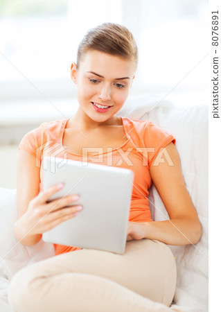 woman with tablet pc woman with tablet pc 8076891