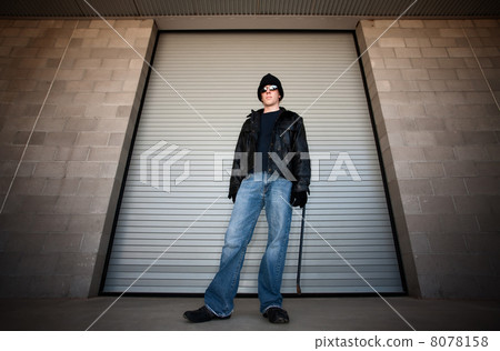 Criminal with Crowbar 8078158