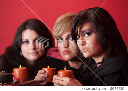 Three Witches 8078601