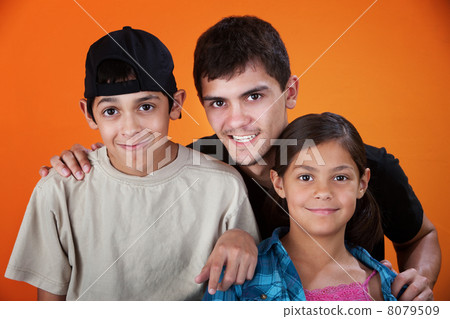 Smiling Siblings Smiling Siblings 8079509