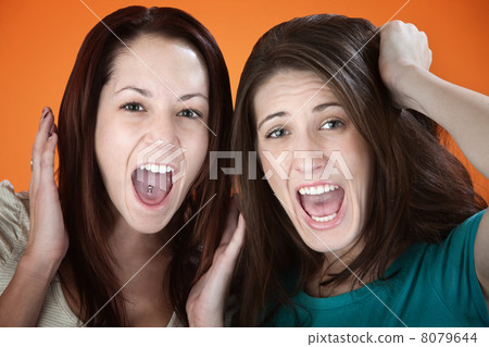 Screaming Women 8079644