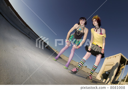 Girls on the Roof 8081008