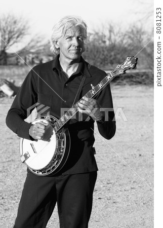 Banjo Player 8081253