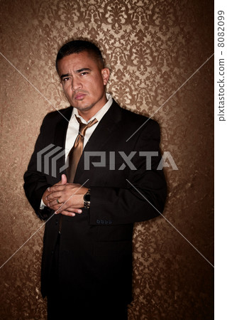 Hispanic Man 8082099