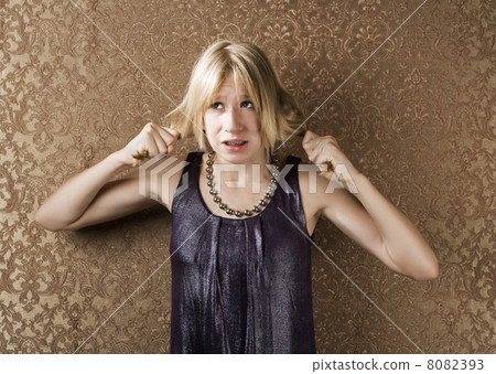 Distraught young girl 8082393