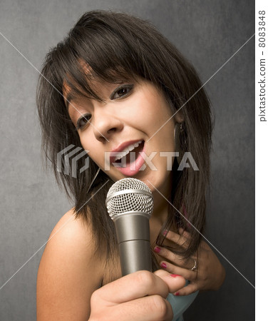 Beautiful Young Singer 8083848