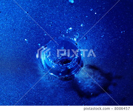 彈跳水和陰影（飛濺） 8086457