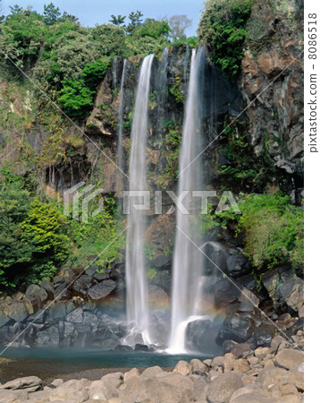 Jeongbang falls 8086518