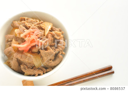 牛肉飯 8086537