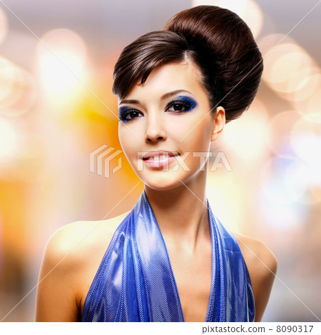 Face of beautiful woman with fashion hairstyle and glamour makeu Face of beautiful woman with fashion hairstyle and glamour makeu 8090317